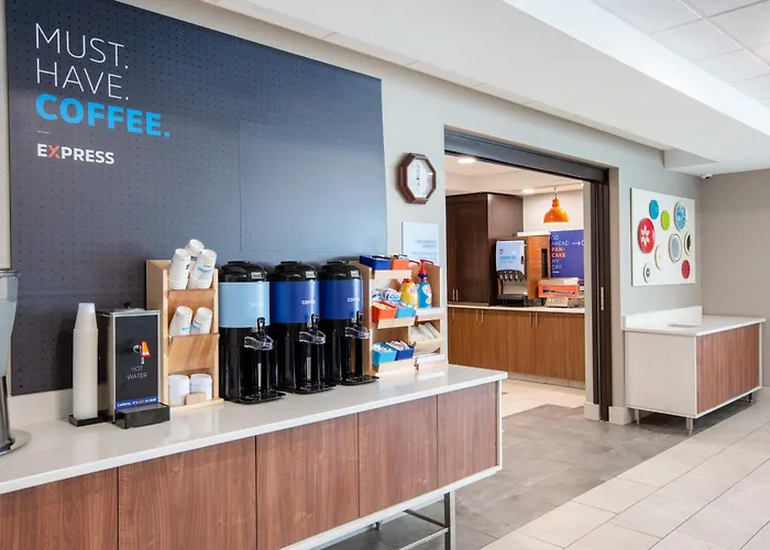 Holiday Inn Express Hotel & Suites Columbus By Ihg